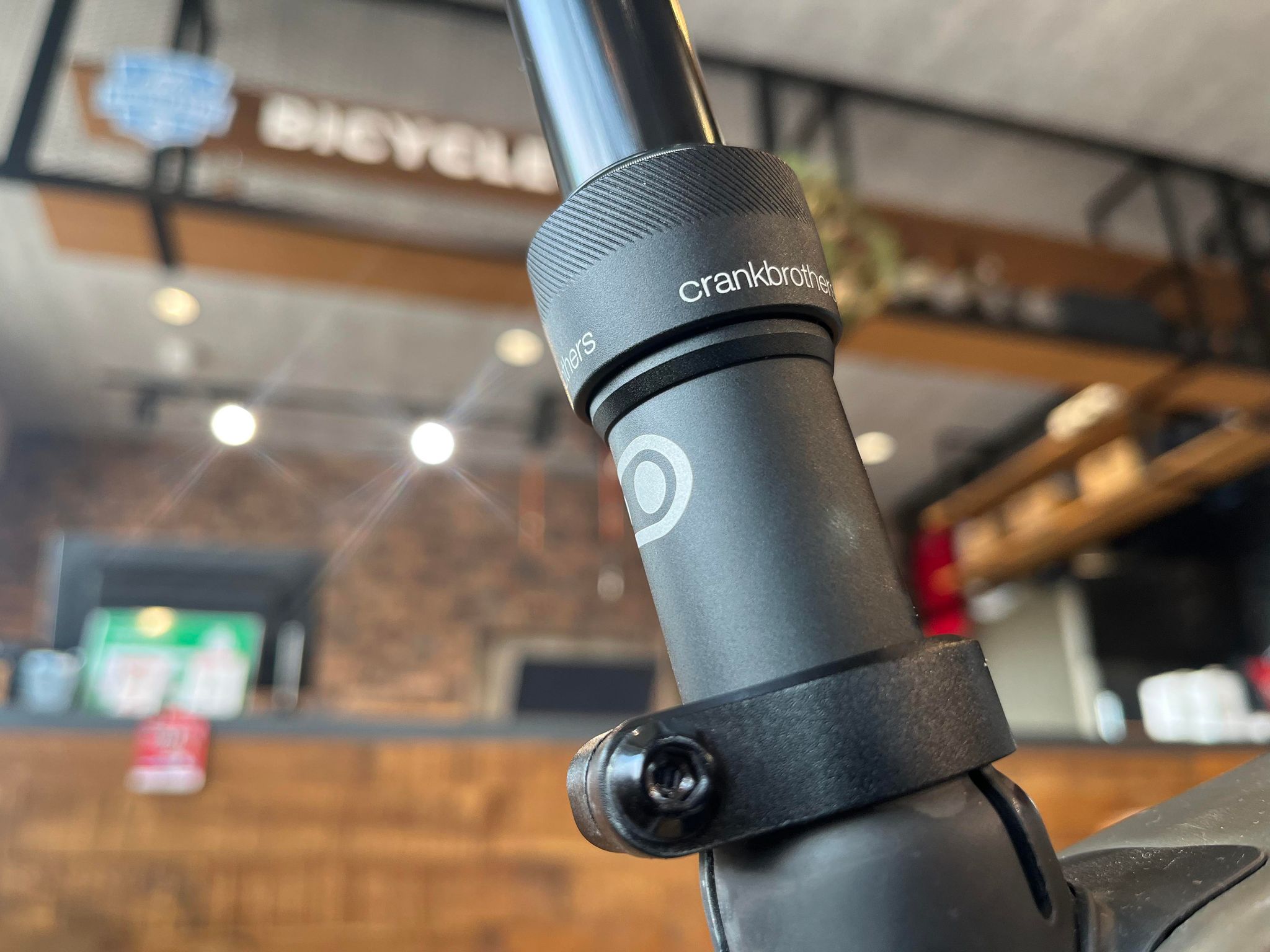 グラベル向けドロッパー CRANKBROTHERS ﾊｲﾗｲﾝ XC/ｸﾞﾗﾍﾞﾙを装着！！